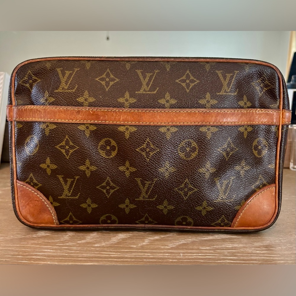 Vintage Louis Vuitton Monogram Compiegne 28 Toiletry Bag